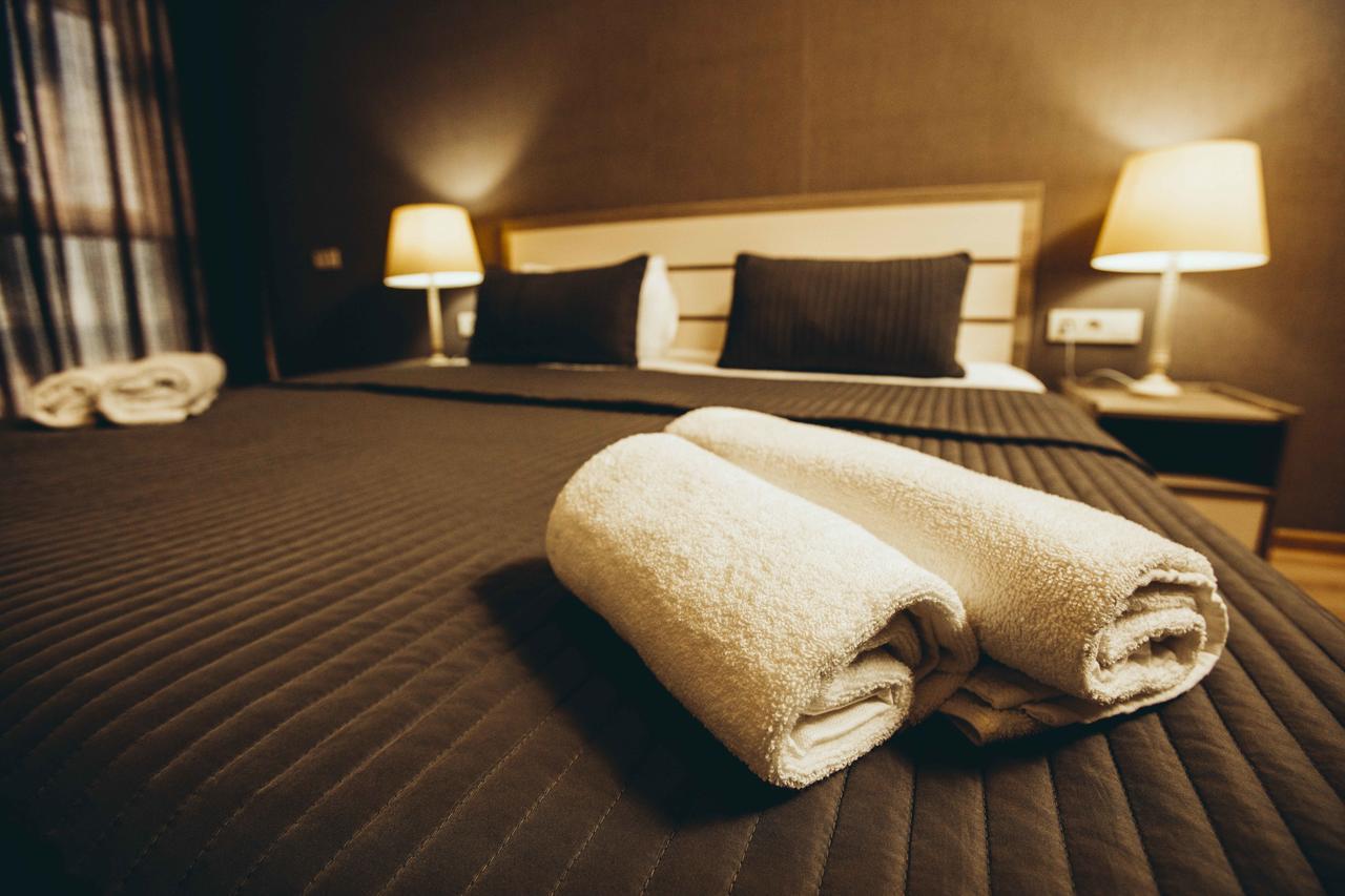Holiday Lux Tower Batumi Esterno foto